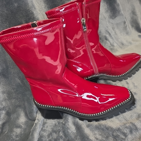Lattelier Womens Shiny Ruby Red Leather Rhinestone Silver Boots. 38 (10 Usa) - Picture 6 of 13